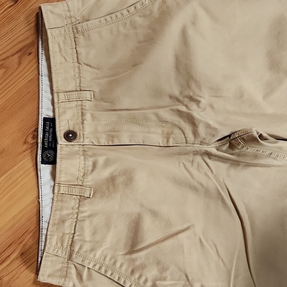 American Eagle Outfitters Relaxed Straight Khakis - Picture 2 of 7